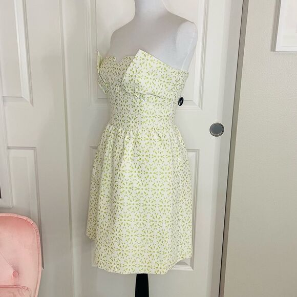 Kensie White and Green Eyelet Strapless Dress size 8 - Picture 3 of 10